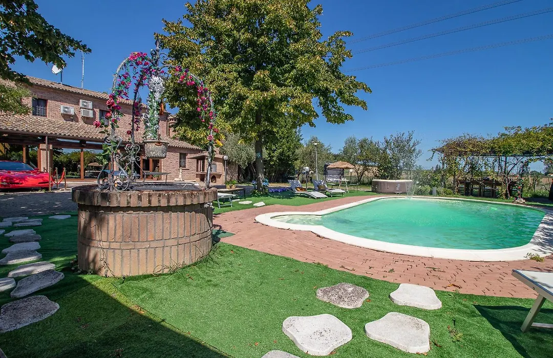 Villa Ferrara Resort con Piscina e Spazi per Eventi Privati, Laurea, Compleanno, Matrimonio-1